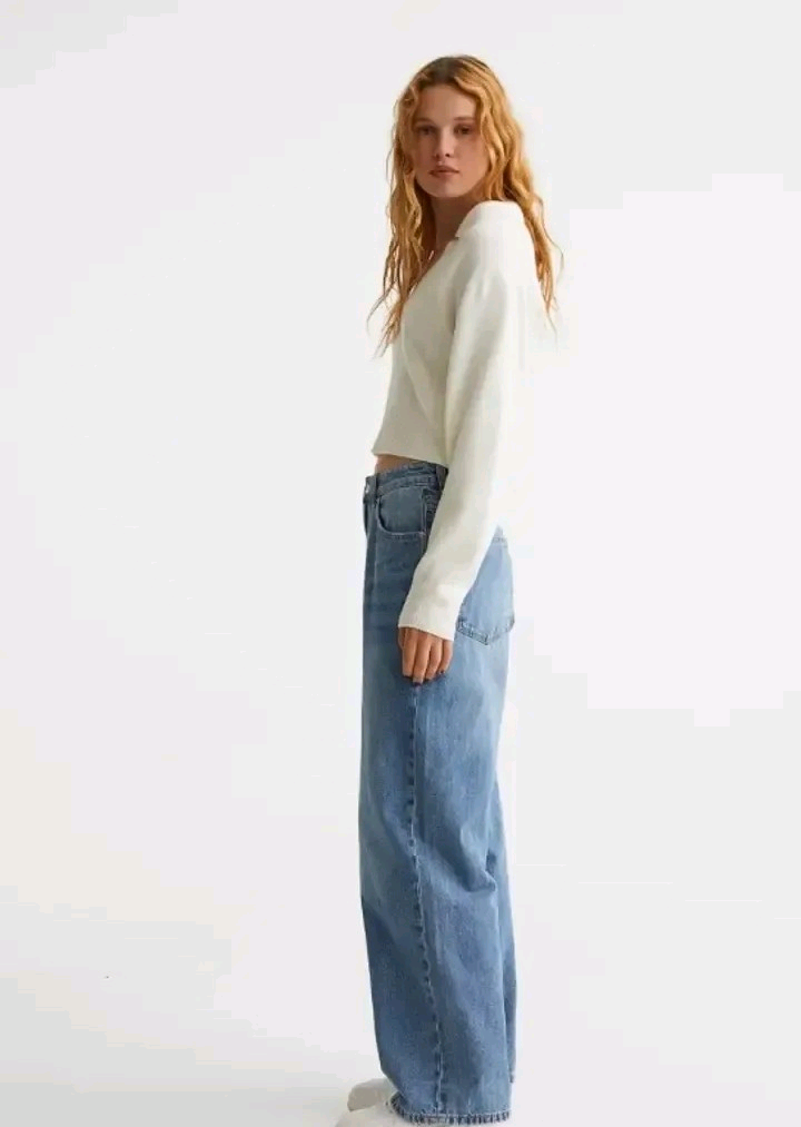 Women Blue Wide Leg Mid-Rise Clean Look Jeans
