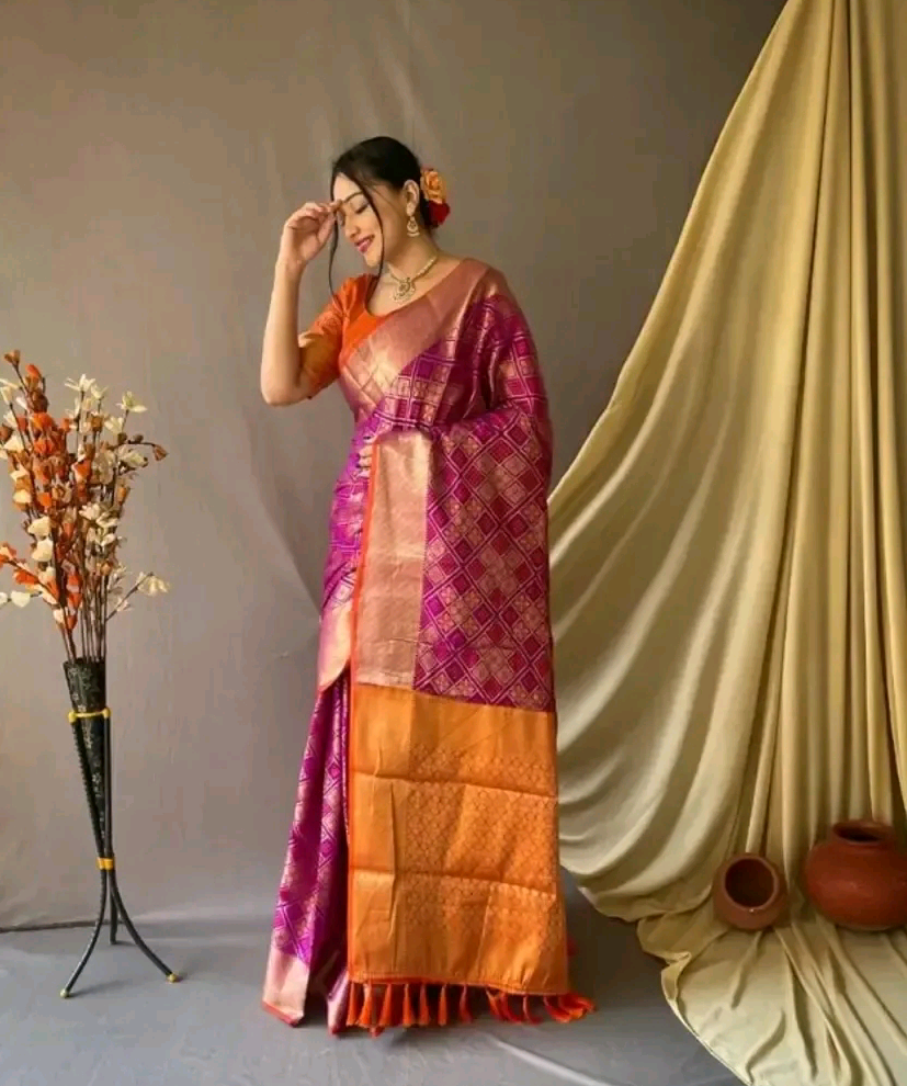 Women Pure Banarasi Silk Patola Saree With Blouse Piece 