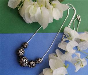 Chitai beads long necklace