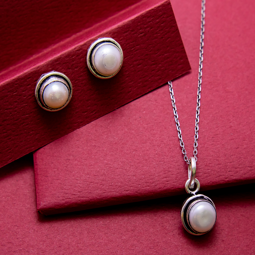 Pearl Pendant Set