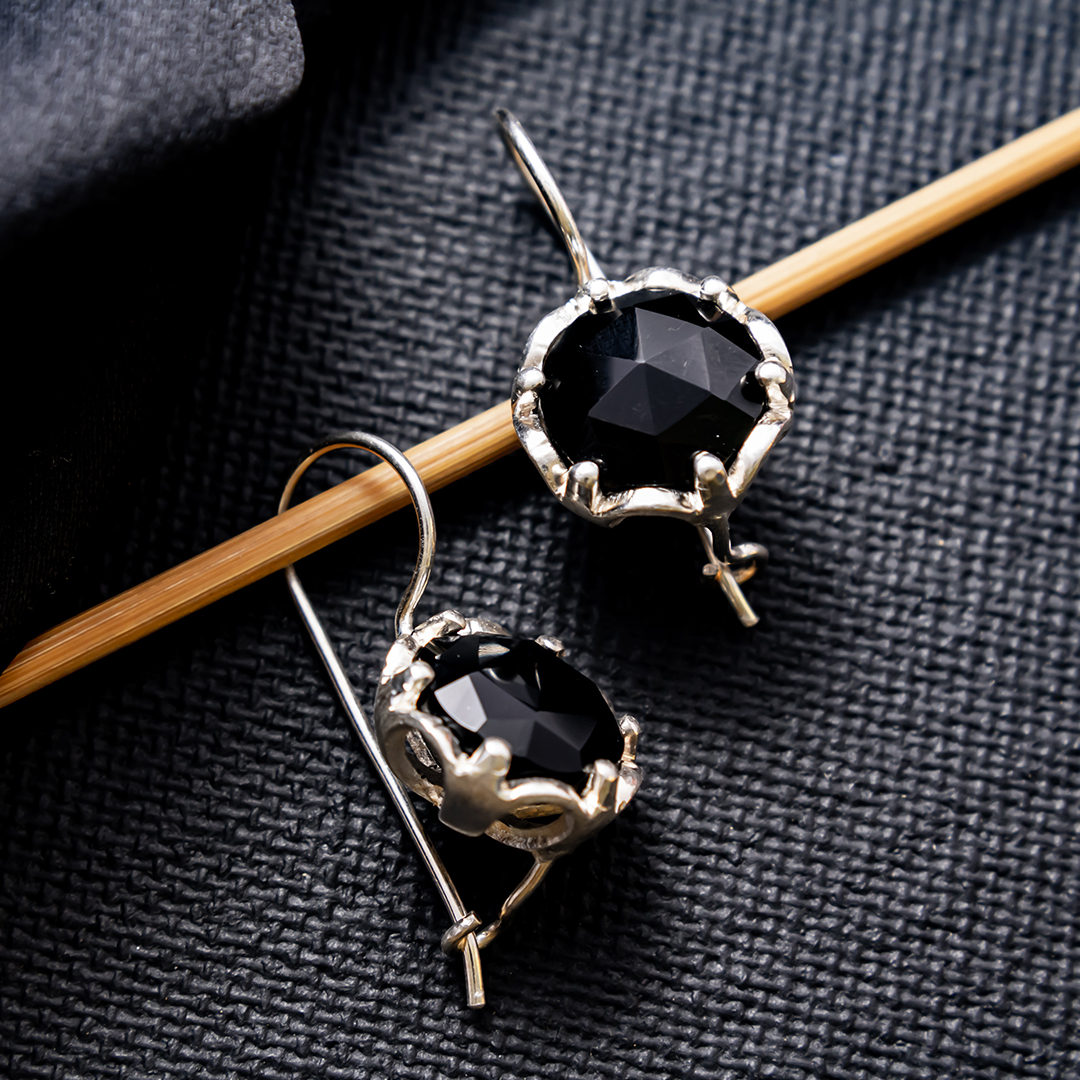 Black onyx danglers