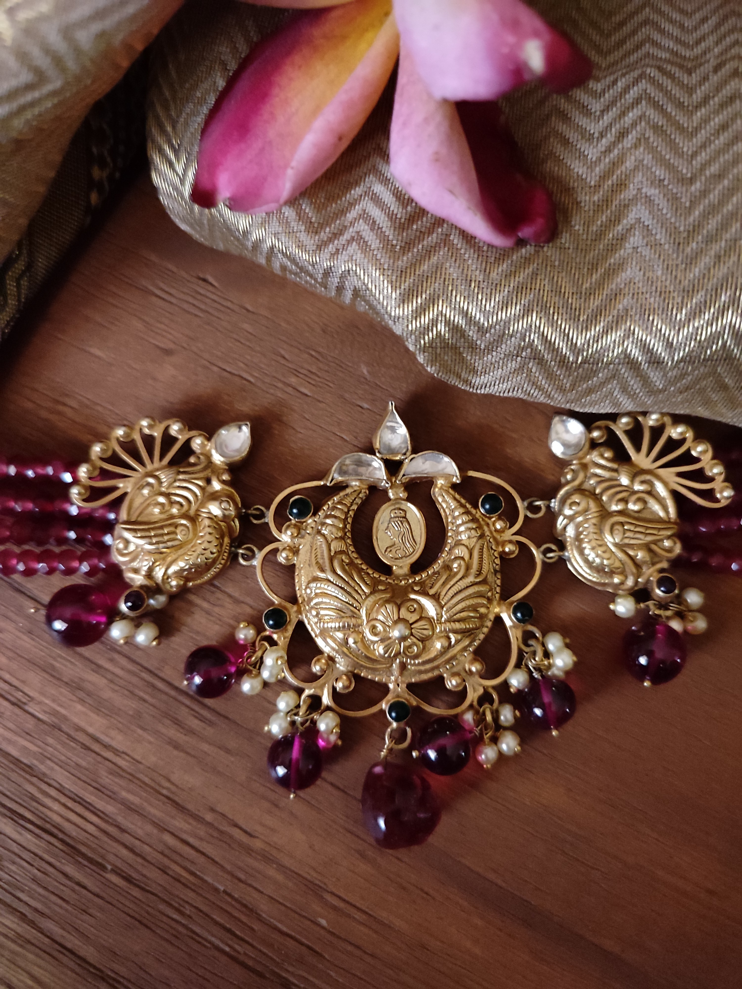 Gharana Kundan Choker