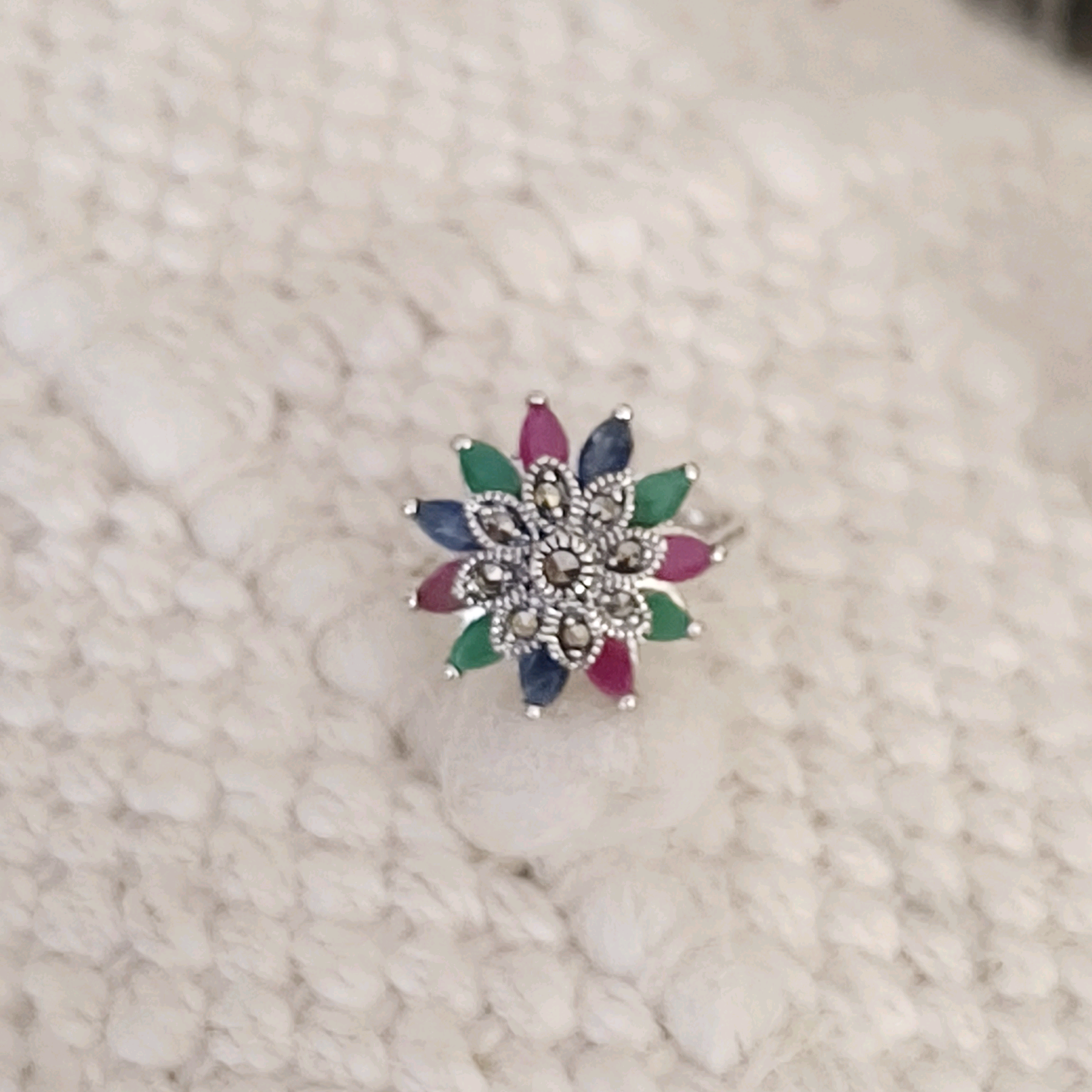 Marcasite rainbow ring in 925 silver