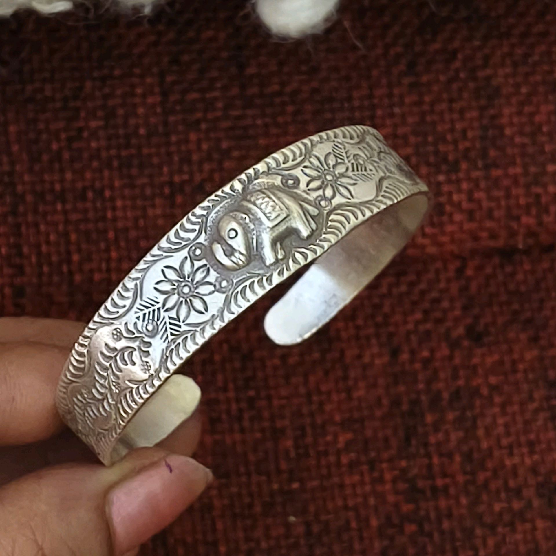 Elephant etching kada