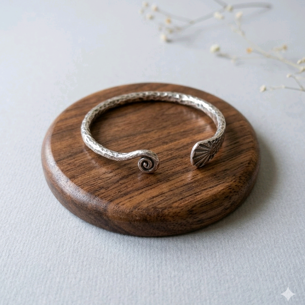 Hammered Tribal Kada