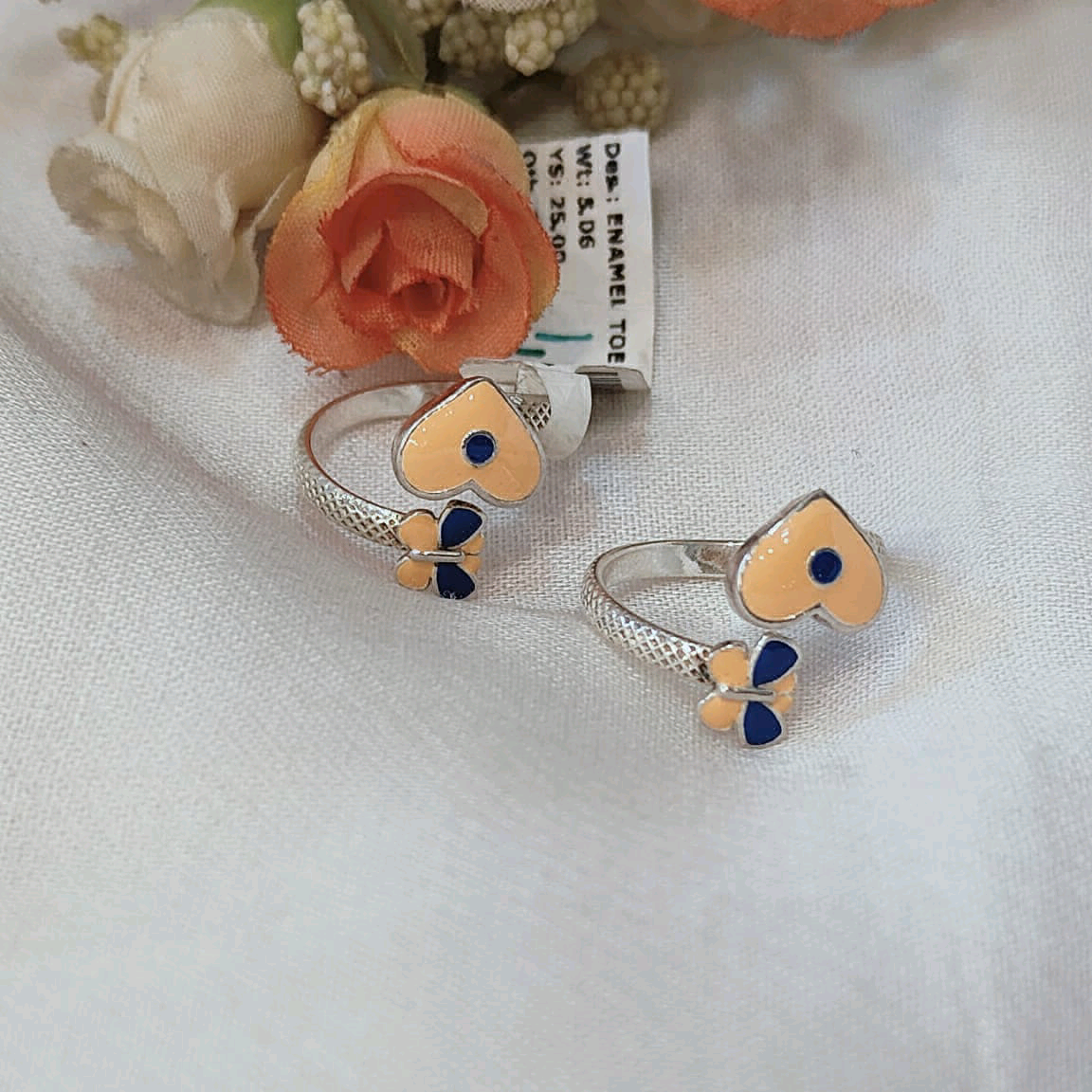 Peach Enamel Heart Shape With Honey Bee Toe Ring