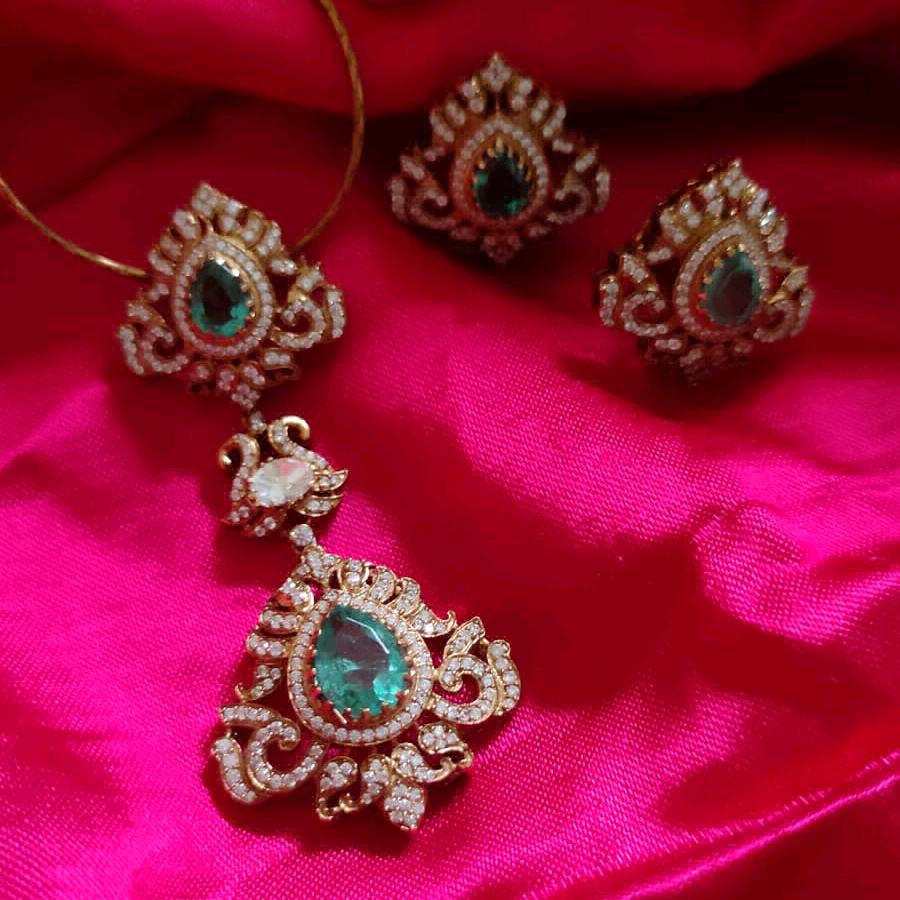 Moissanite Green Pendant Set 2