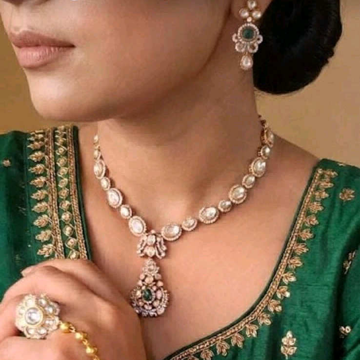 Moissanite Green Necklace 