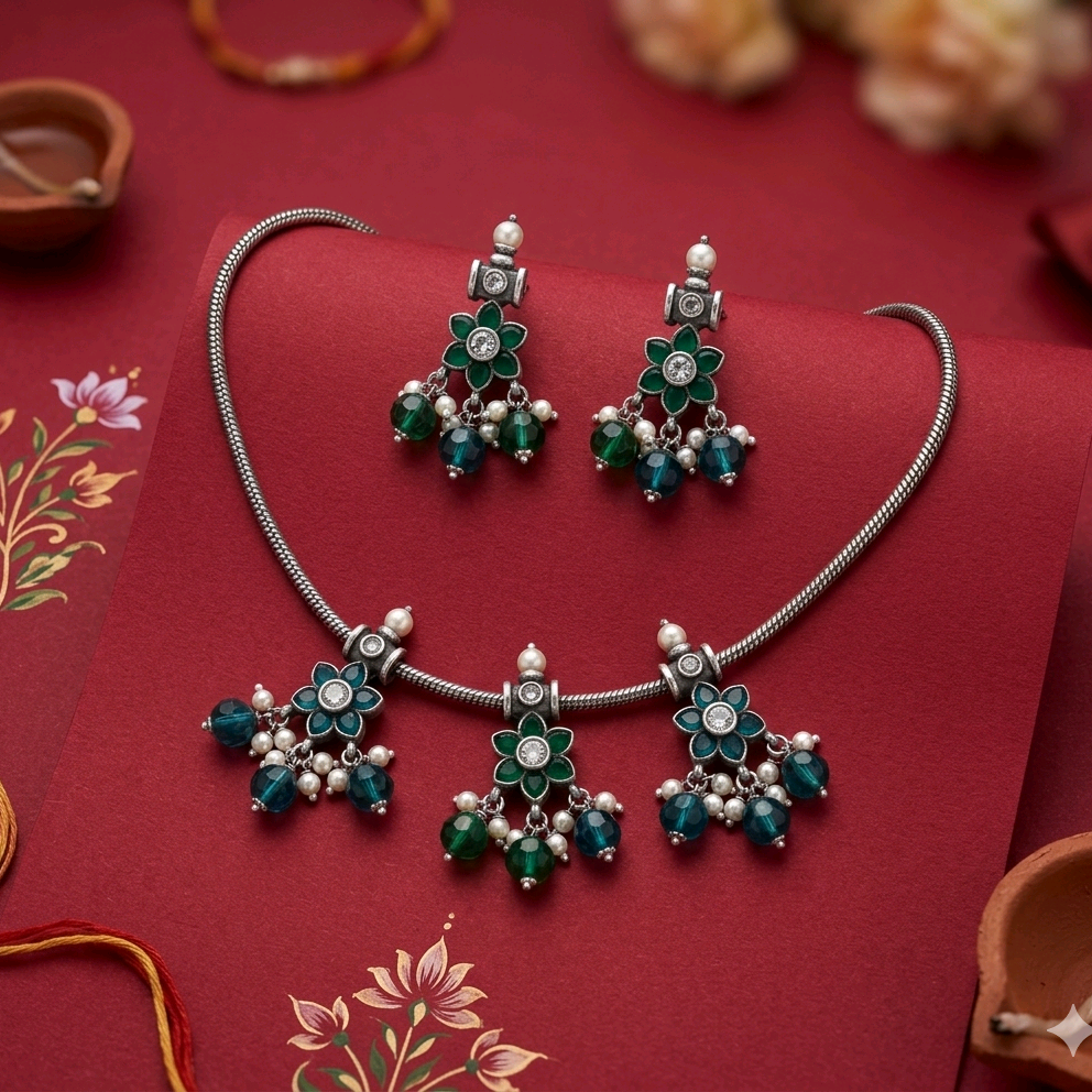Green And White Kundan Necklace Set