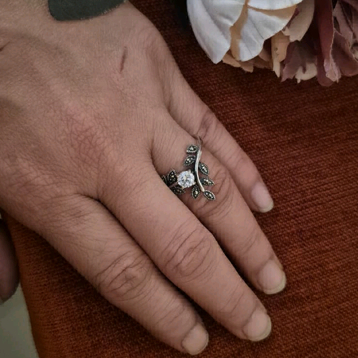 Marcasite Leaf Ring