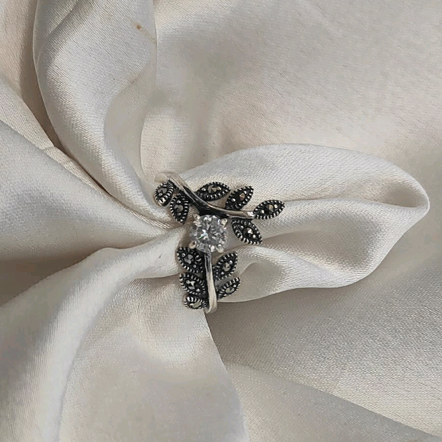 Marcasite Leaf Ring
