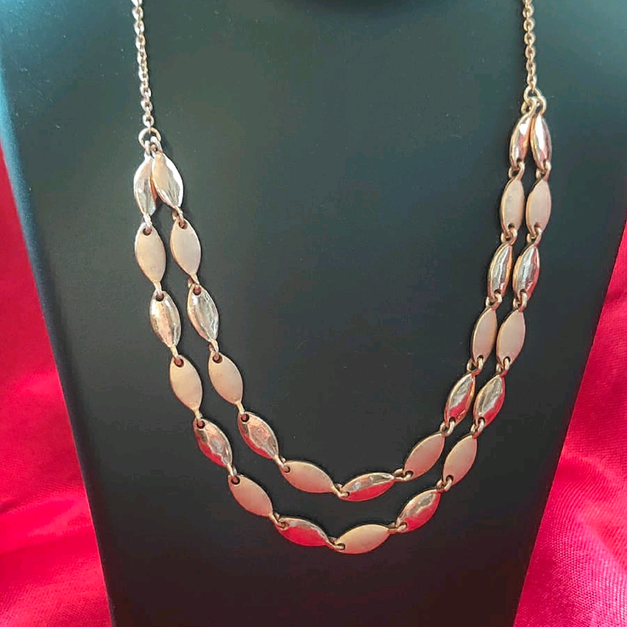 Silver Petal Nacklace 