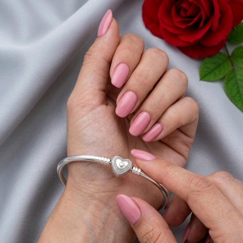 Pandora Moments Heart Clasp Bangle 