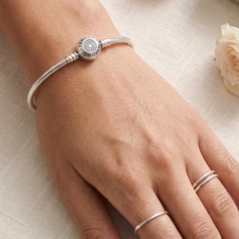 Pandora Moments Sparkling Crown O Snake Chain Bracelet 