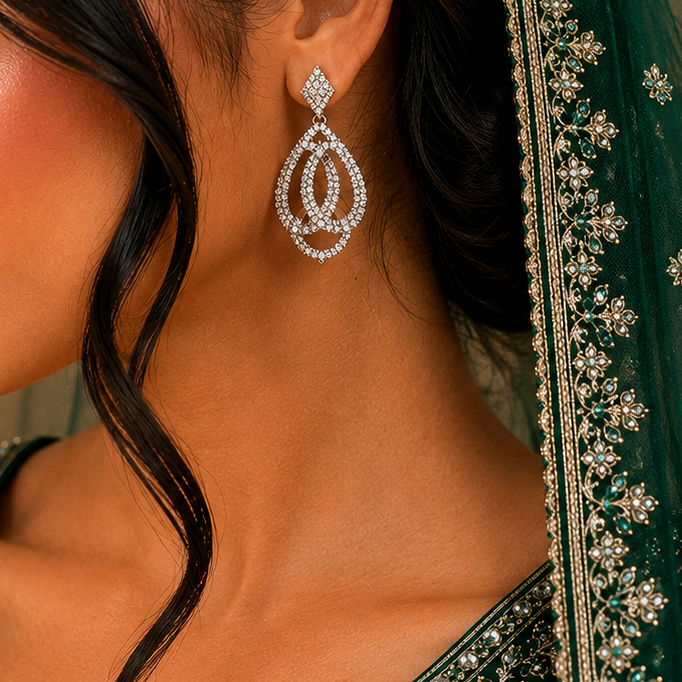Iconic Diamond Look Earring