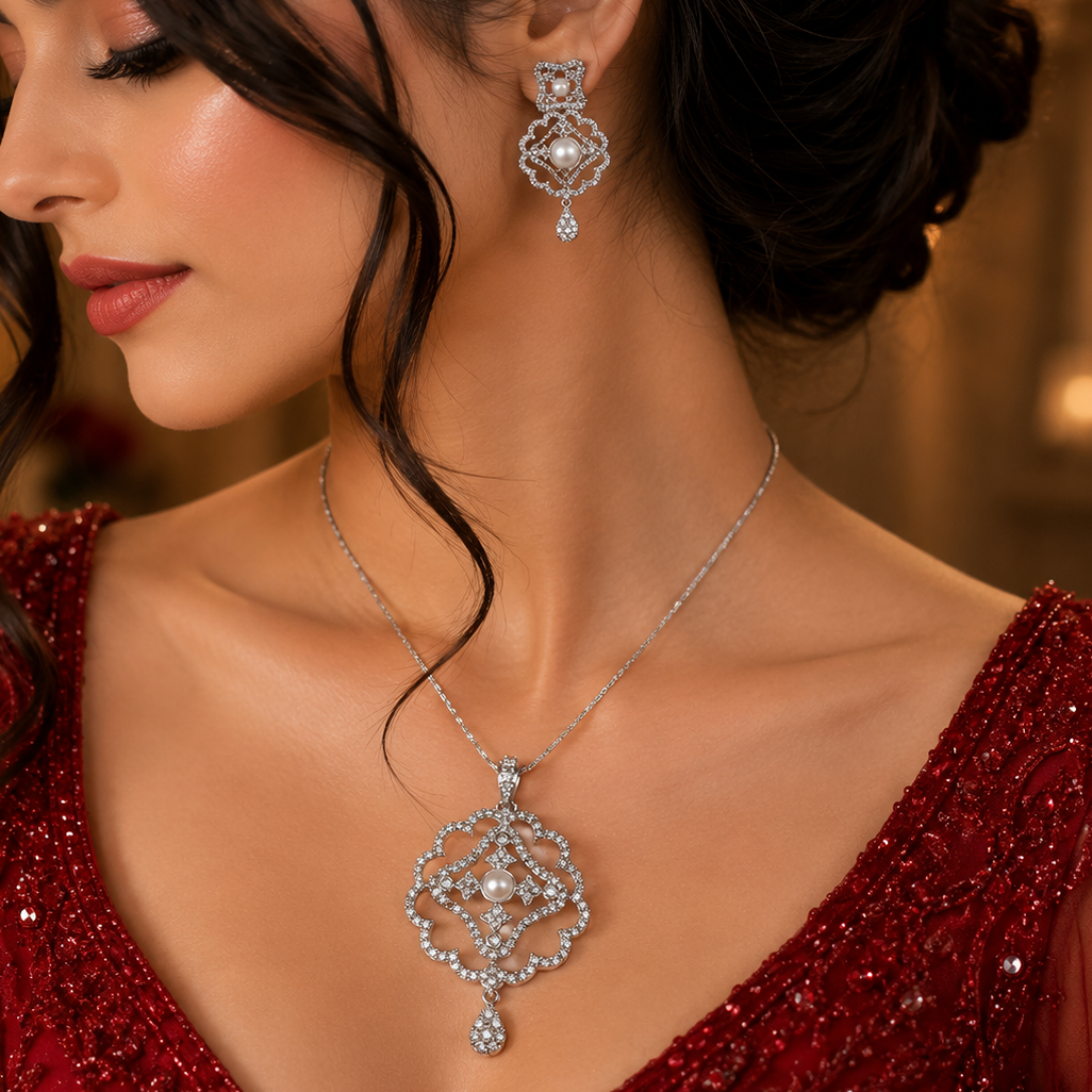Iconic Pendant Set