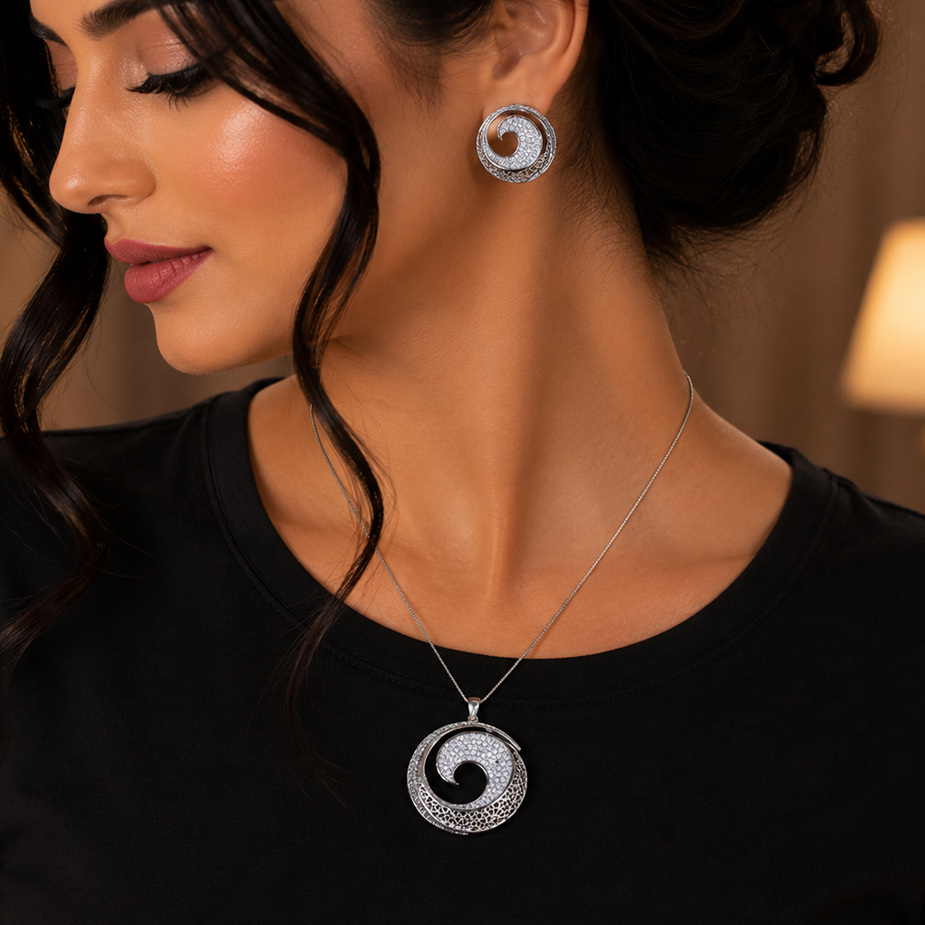 Iconic Pendant Set