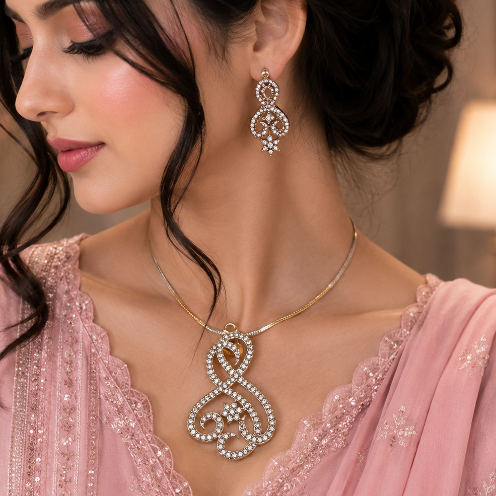Iconic Pendant Set