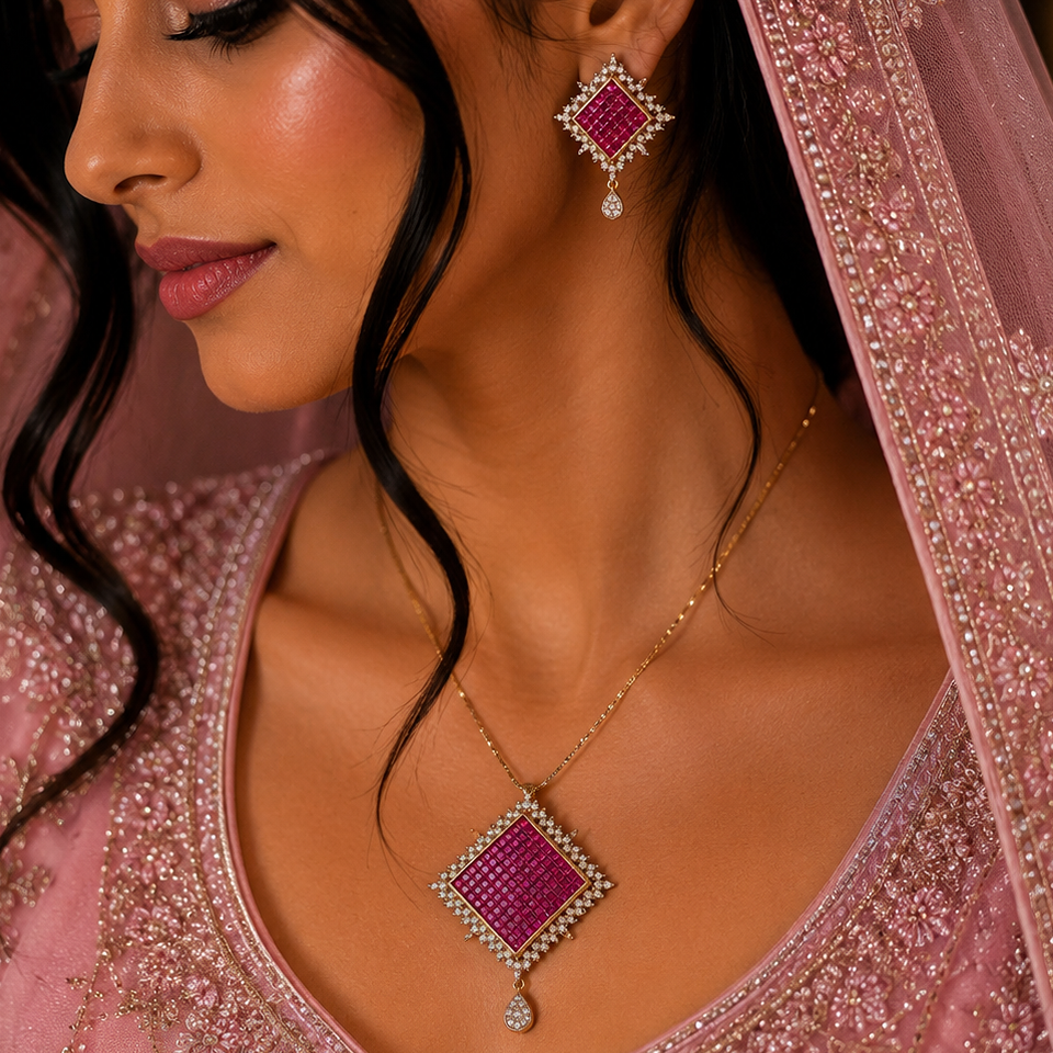 Iconic Pendant Set