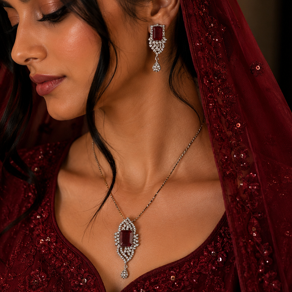 Iconic Pendant Set