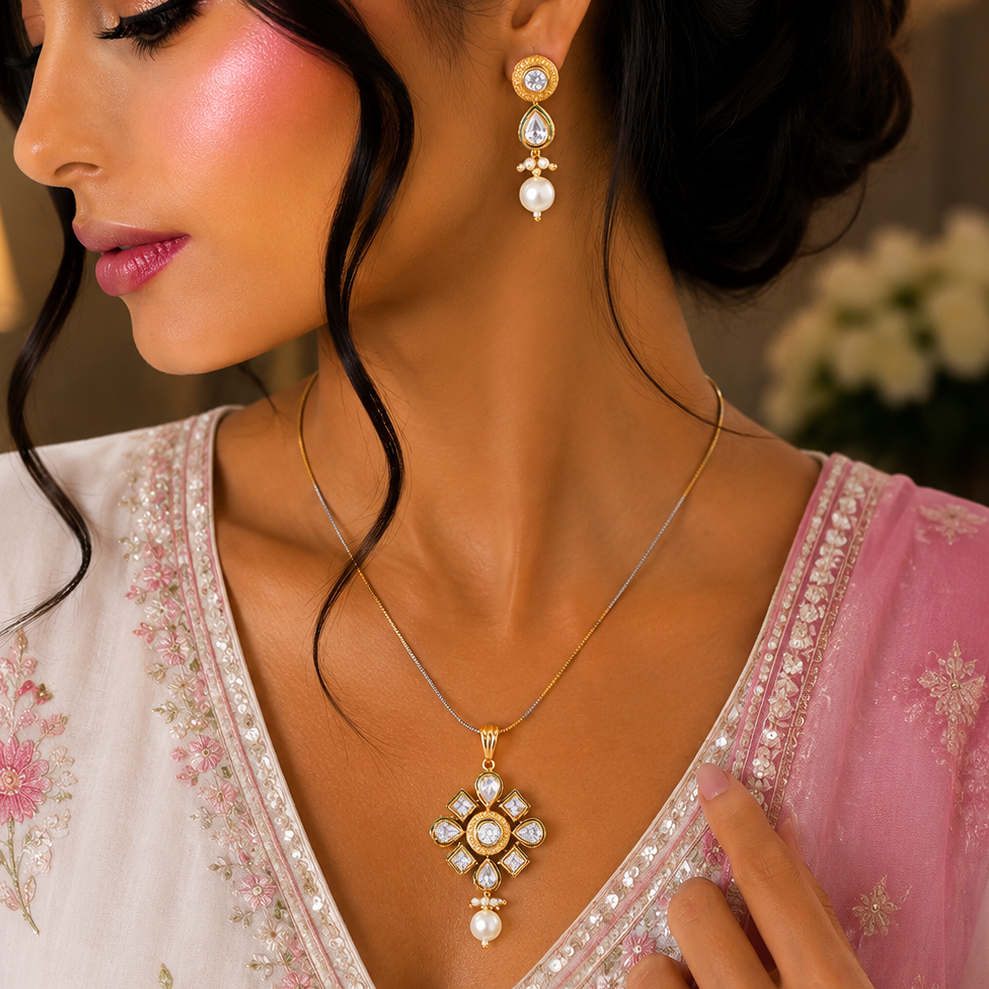 Iconic Pendant Set