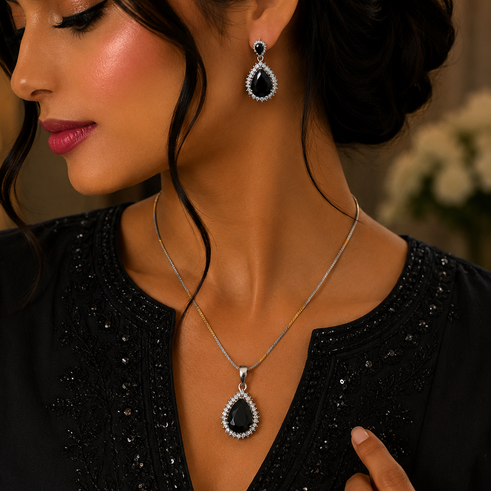 Iconic Pendant Set