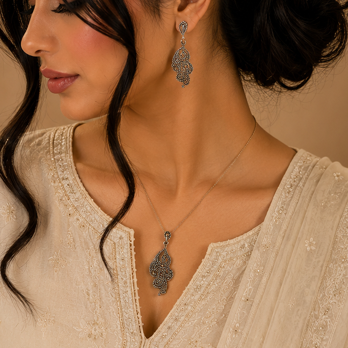 Iconic Pendant Set