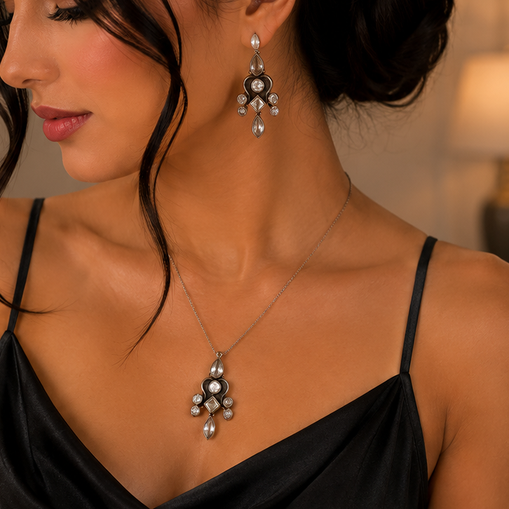 Iconic Pendant Set