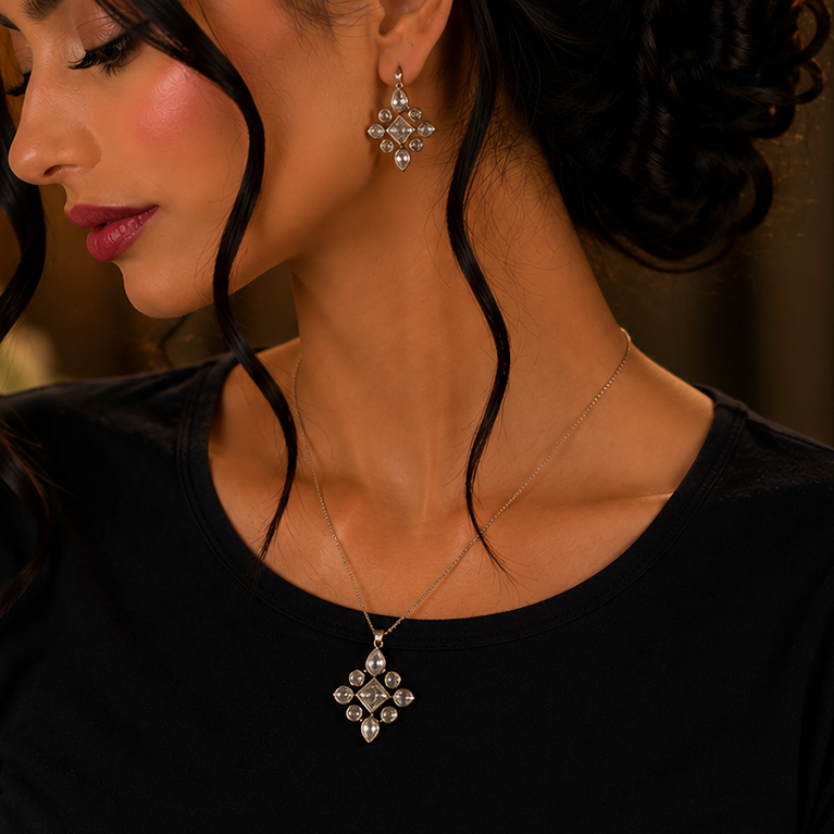 Iconic Pendant Set