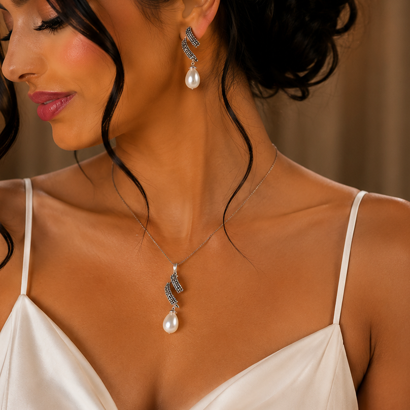 Iconic Pendant Set