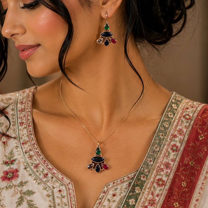 Iconic Pendant Set
