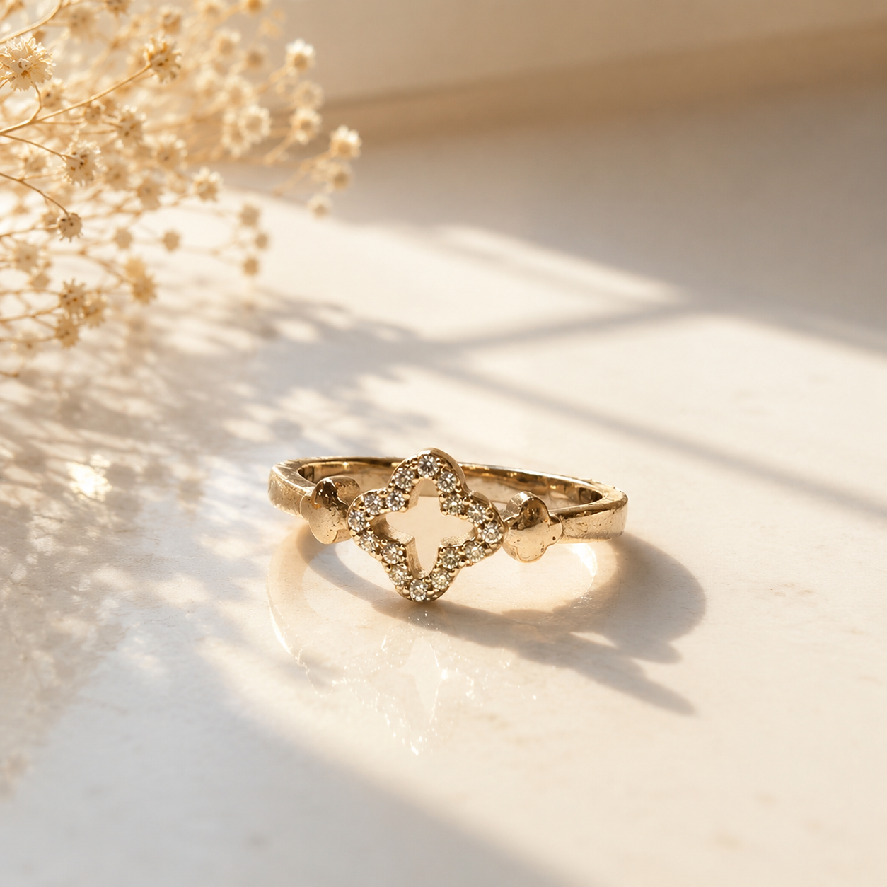 Iconic Girls Ring
