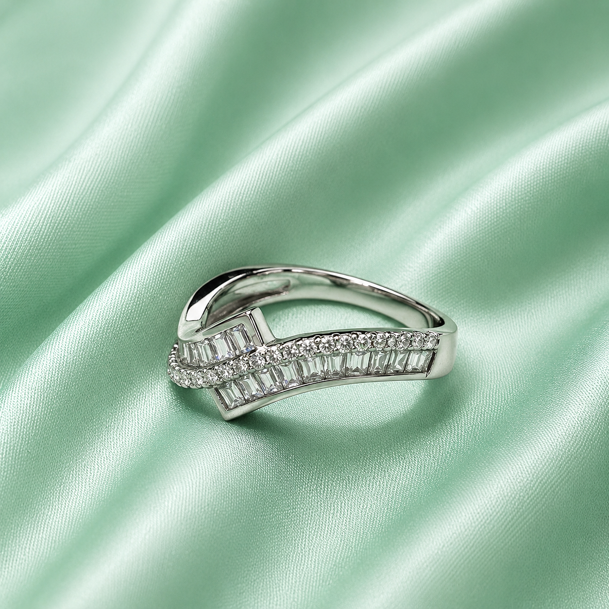 Iconic Girls Ring