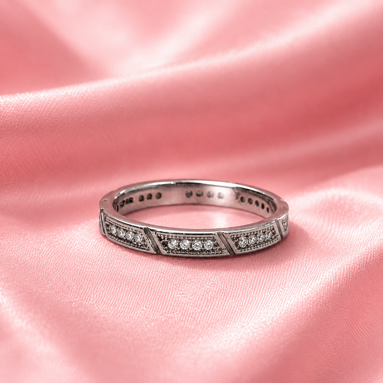 Iconic Girls Ring