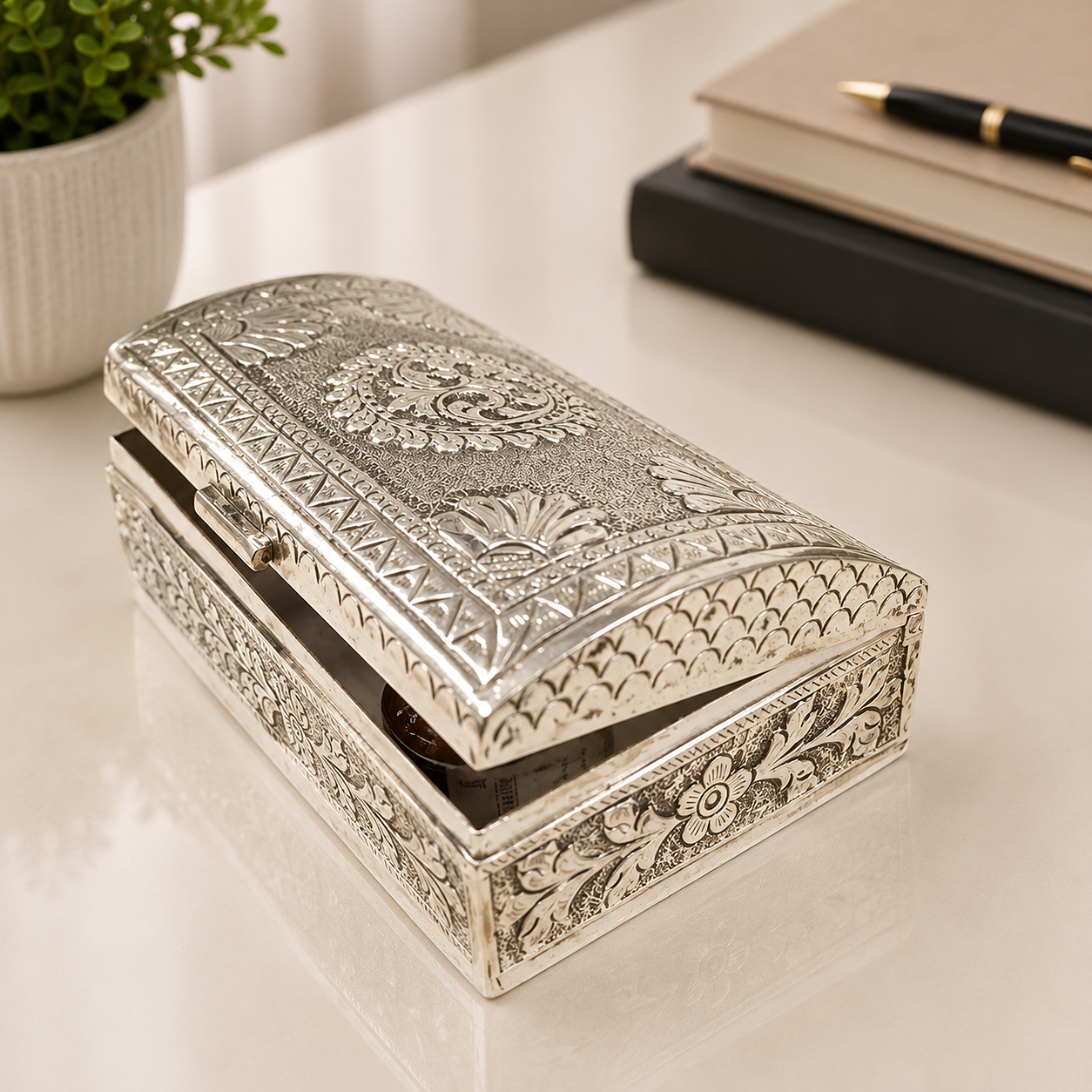 Iconic Silver Box