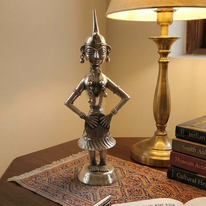 Iconic Dancing Dolls