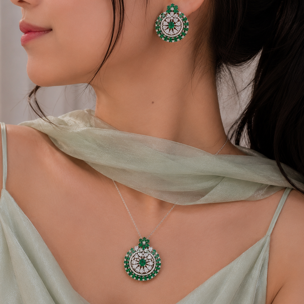Iconic Pendent Set 