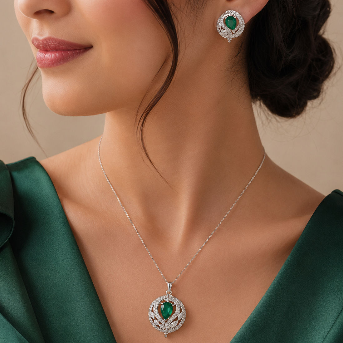Iconic Pendent Set 