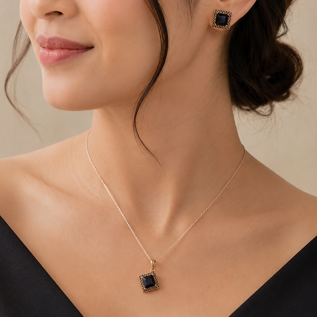 Iconic Pendent Set 