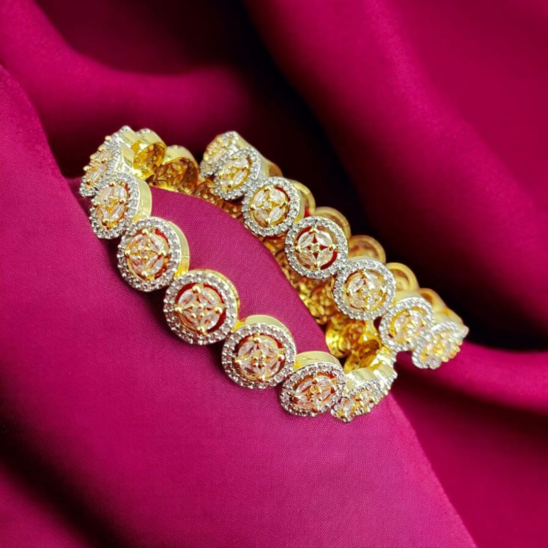 ICONIC BANGLE 