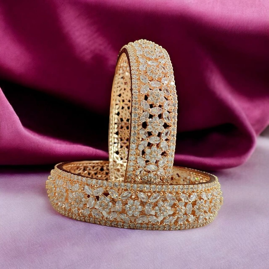 ICONIC BANGLE 