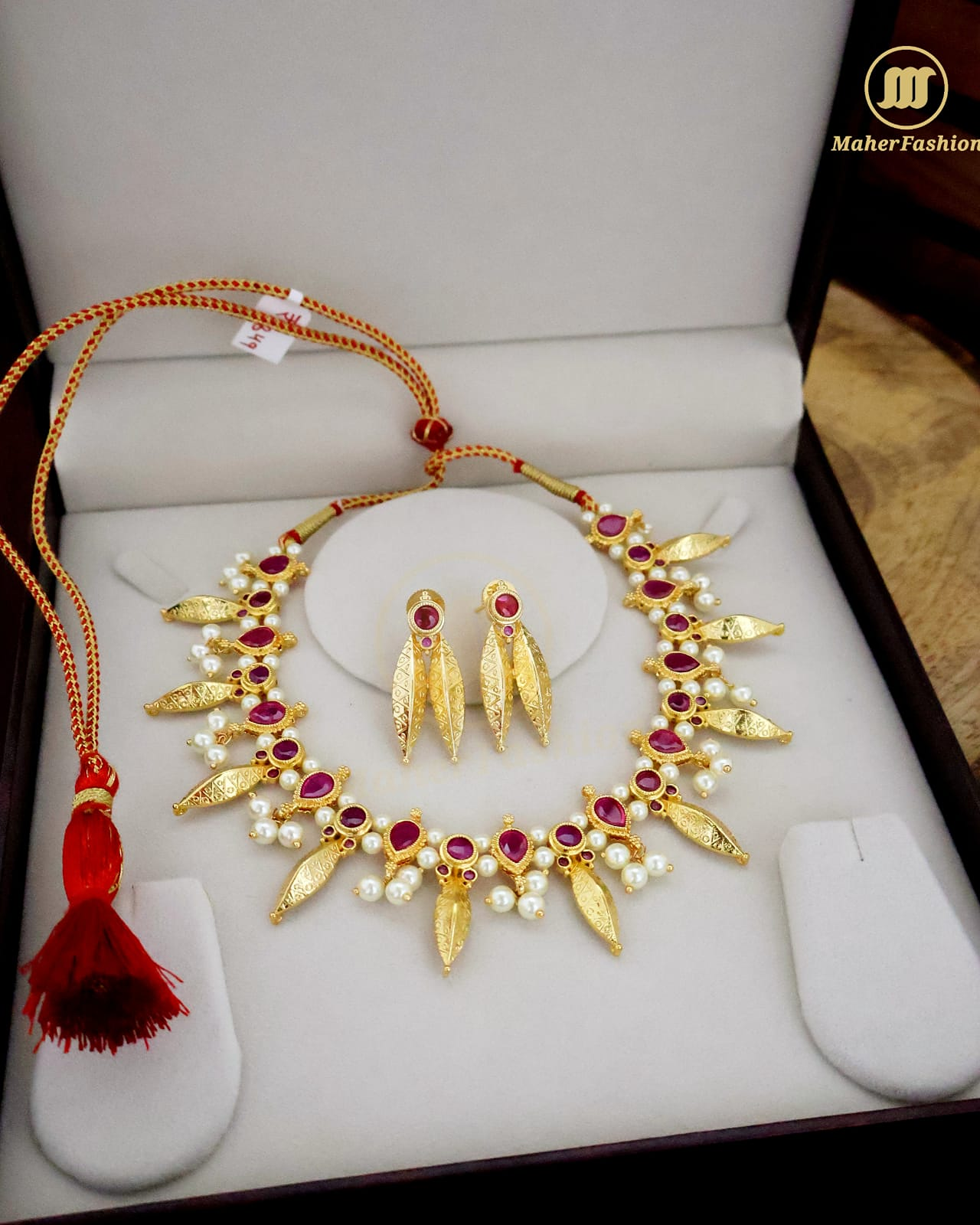 Shop Gleaming Surya Haar Moti Necklace CHINCHPETI Maher