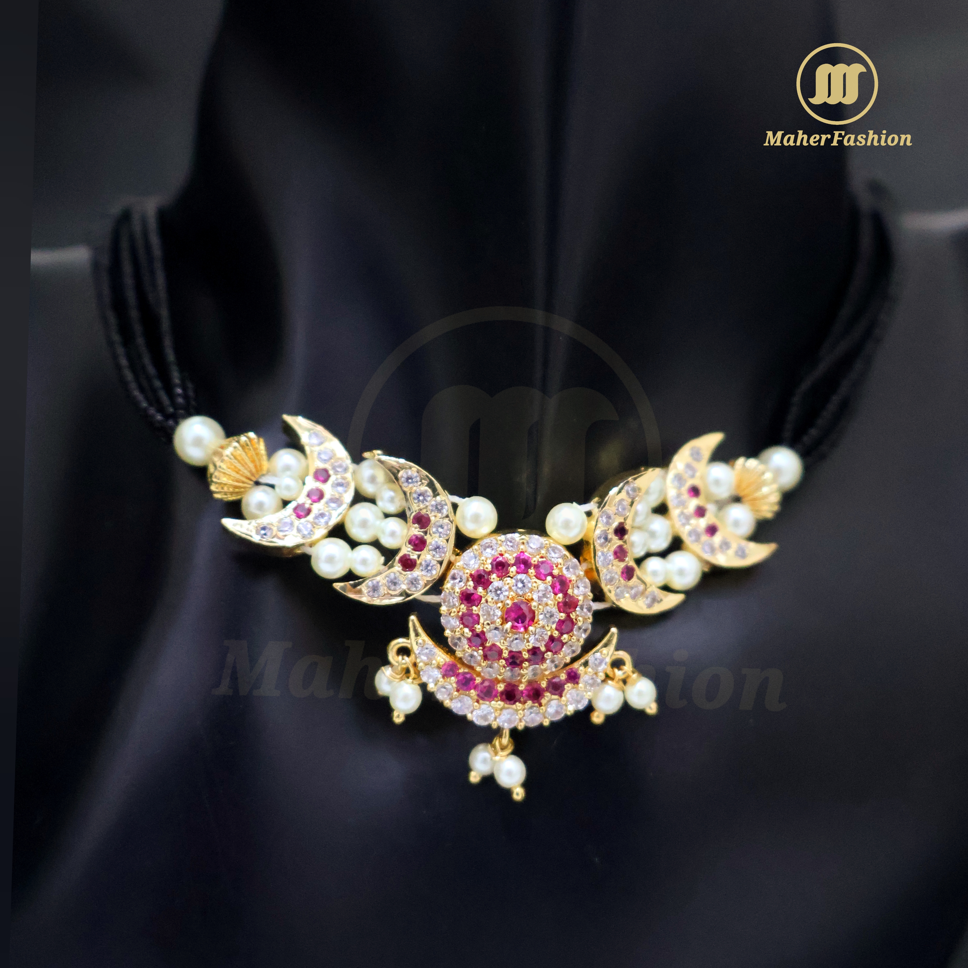 Graceful Floral Peshwai Short Mangalsutra